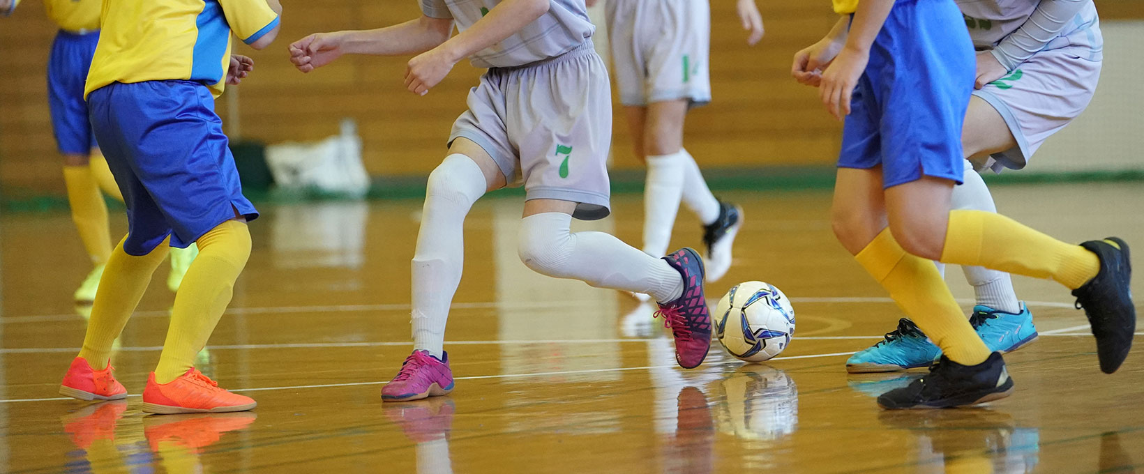 https://www.fremontfamilyymca.org/sites/default/files/revslider/image/header_futsal.jpg